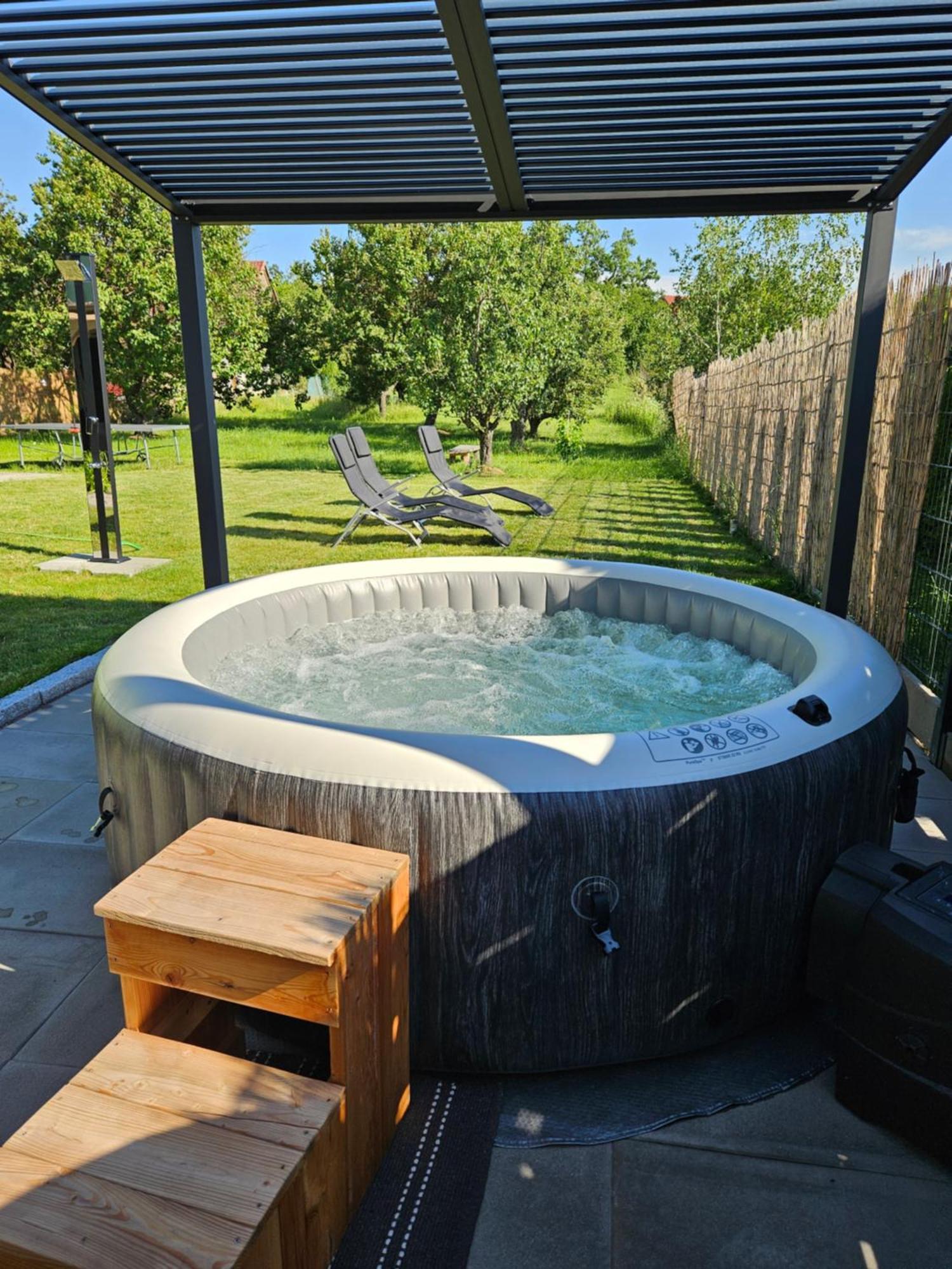 Holiday Home Znojmo W/ Wellness & Wine Exterior foto